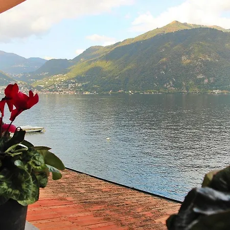Διαμέρισμα Directly On The Lake Paganini Flats In